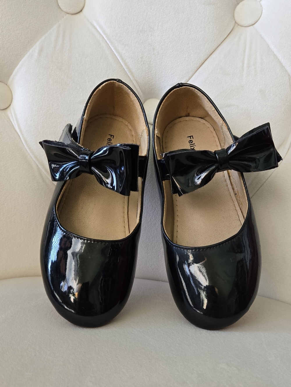 Black Patent Bow Mary Jane Dress Shoes for Kids, 11T, EUC Like New